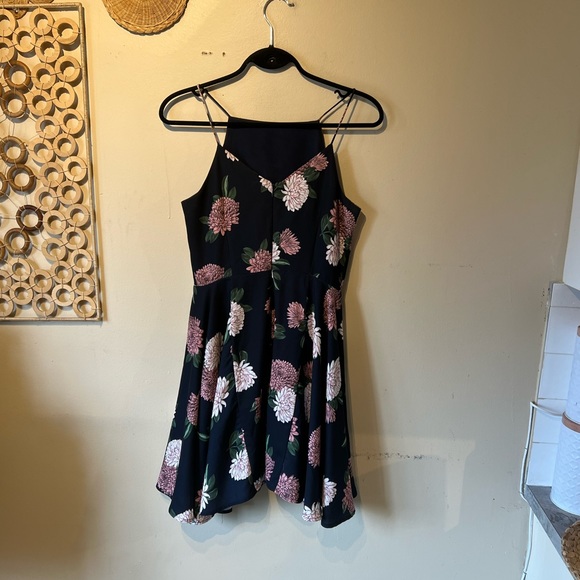 Revolve keepsake size small polyester midi length dress… - Picture 7 of 8